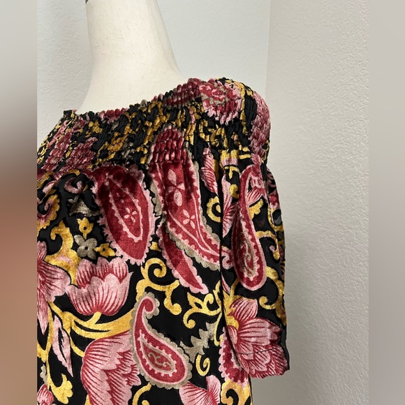 Seen Worn Kept Off-The-Shoulder Velvet Top - Picture 3 of 7